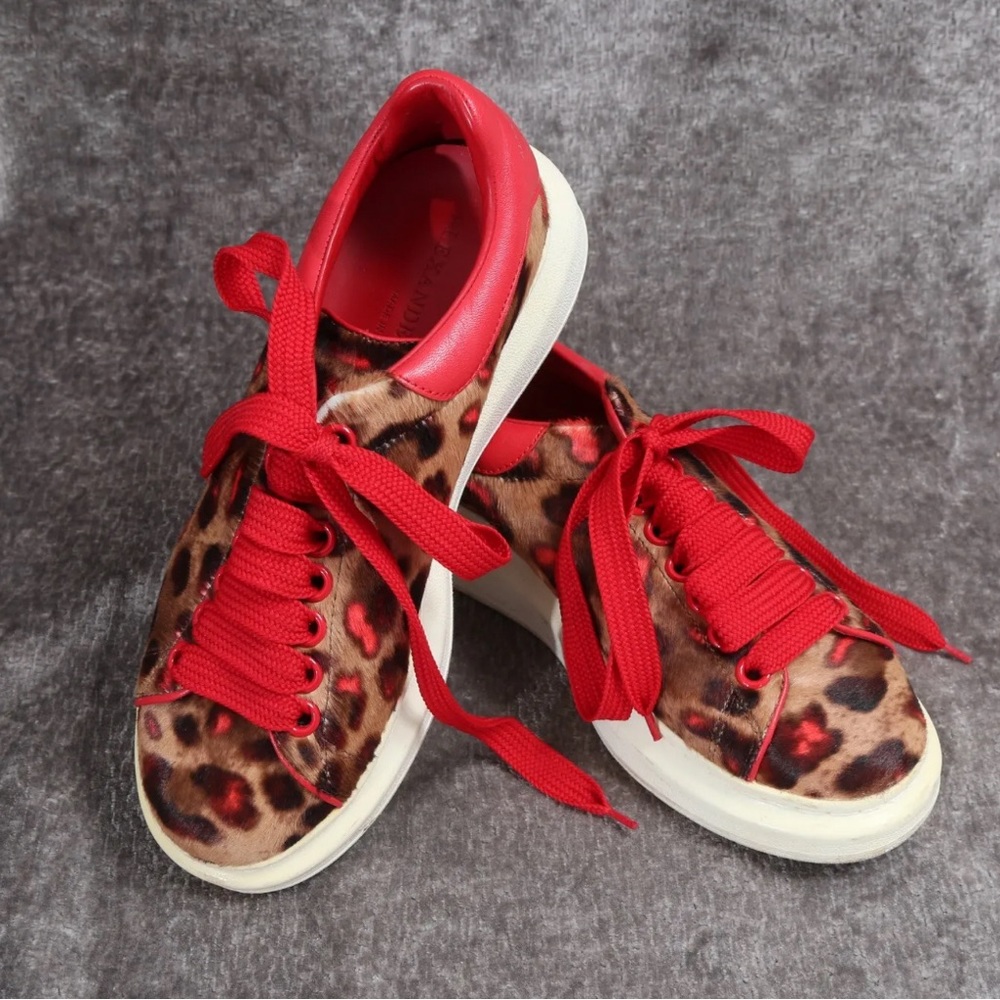 Authentic Alexander MQueen sneakers 38